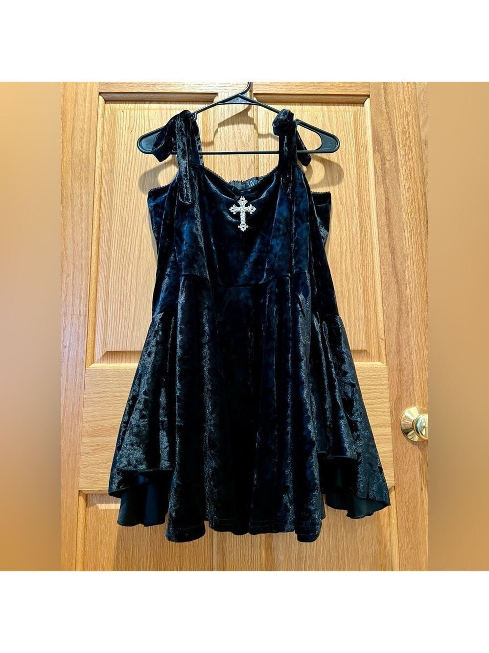 NWT Dolls Kill Widow Nocturnal Elegance Mini Dress in Black Velvet Silver Cross - Picture 6 of 16
